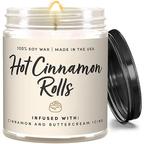 Cinnamon Roll Christmas Candle